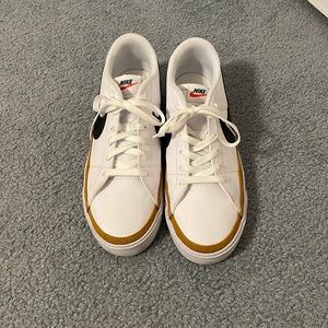 Brand new men’s nike sneakers